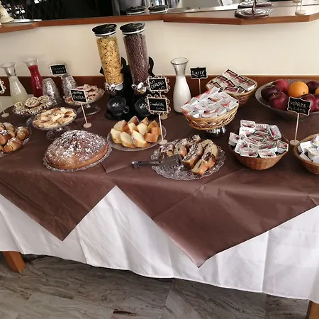 Hotel Luca-3